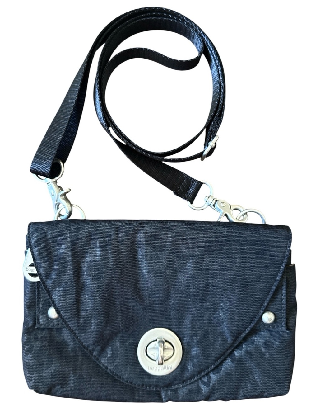 Baggallini Calais Black Cheetah Emboss Crossbody Bag Wallet RIFD